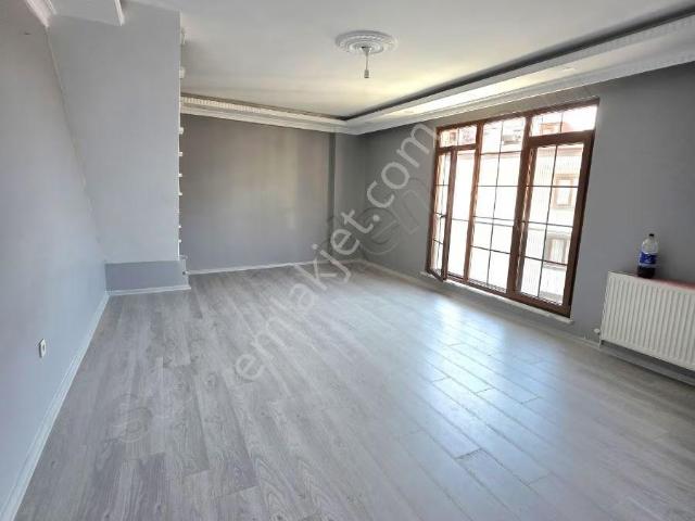 Eyüp İslambeyde Kiralık 4+1 Dubleks Dairee