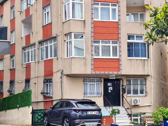 Eyüp Sultan Yeşilpınar Kiptaş Karşısı 1.kat Kiralık Daire