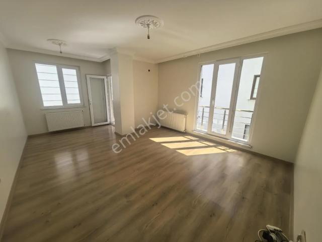 Eyüp Sultan Mah. De 2+1 Kiralık Daire Geniş Ulaşıma Yakın