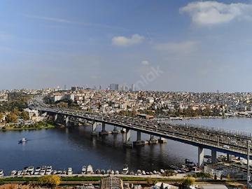 EYÜP SULTAN'DA EMSALSİZ ASANSÖRLÜ İSKANLI GİRİŞ KAT 2+1 DAİRE