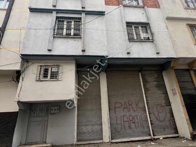 Eyüpsultan Mahallesin'de Full Yapıllı 2+1 3 Katlı Müstakil Ev