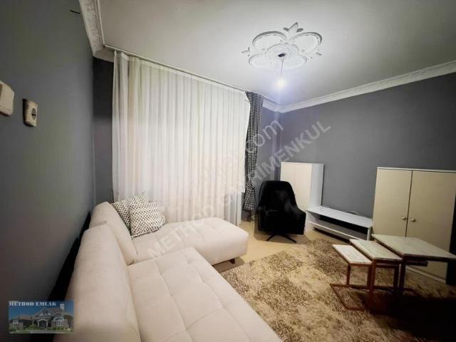Eyüpsultan Otakçılarda Metrobüse Yakın Kiralık 1+1 Eşyalı Daire
