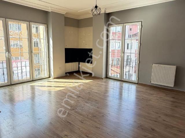 Eyüpsultan Akşemsettinde Özpınar Sıtesınde Kiralık 3+1 Daire