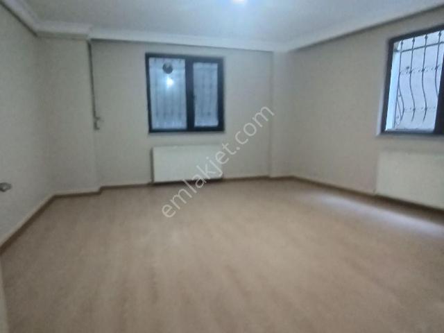 Eyüpsultan Güzeltepe De Geniş Balkonlu Kiralık Daire