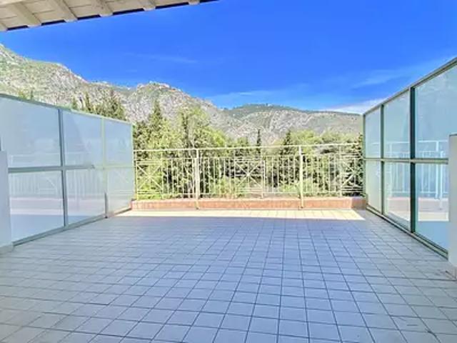 Eze 06360 Achat / Vente appartement 3 pièces t3 au dernier étage piscine