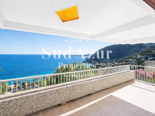 Èze Bord de Mer – Propriété Lumineuse avec Vue Cap Ferrat 250m² Eze