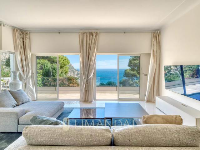 Éze Bord de mer Villa 220 m2, terrain 800 m2, piscine, gar. 220m² Eze