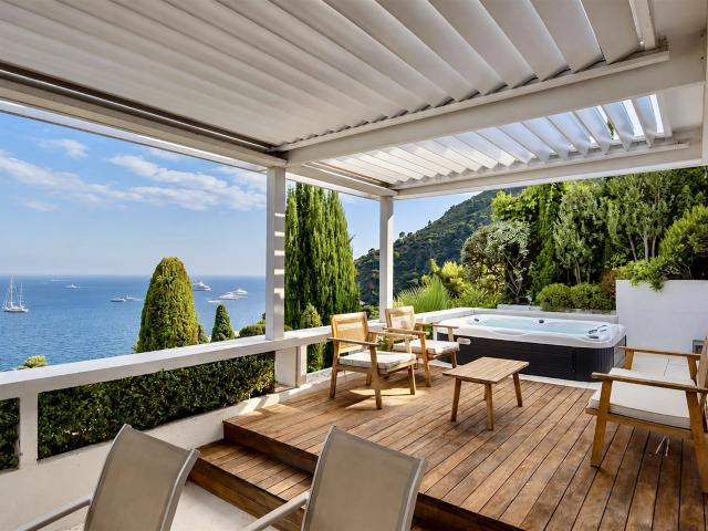 Eze bord de mer, superbe villa vue panoramique Mer jacuzzi 138m² Eze