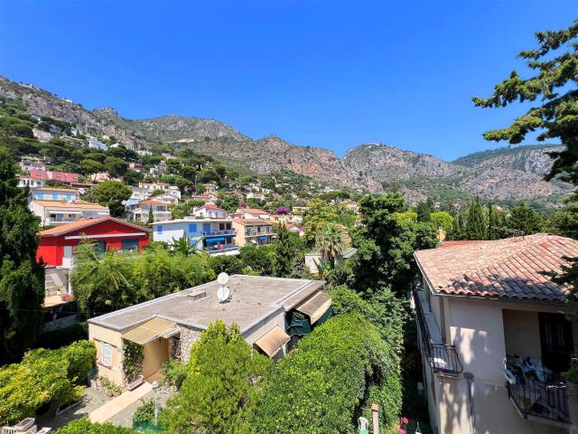 Eze sur mer, a pied des plages 57m² Eze