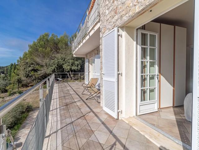 Eze, villa avec vue mer panoramique sur Saint Jean Cap Ferrat