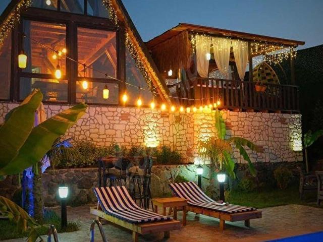 EZGİ DOĞAN'DAN DEVREN SATILIK GÖL MANZARALI TESİS