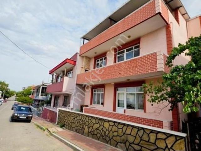 Ezine Camikebir Mahallesinde 2+1 Kiralık Daire