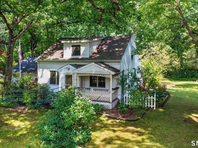 Ezra St, North Haven, Home For Sale