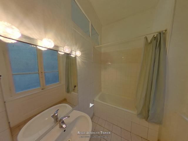 F3 82.21m² Rue Sergent Blandan 69001 LYON