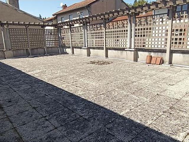 F3 93.7m ²