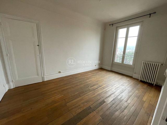 F3 bis RUE VICTOR HUGO VIENNE