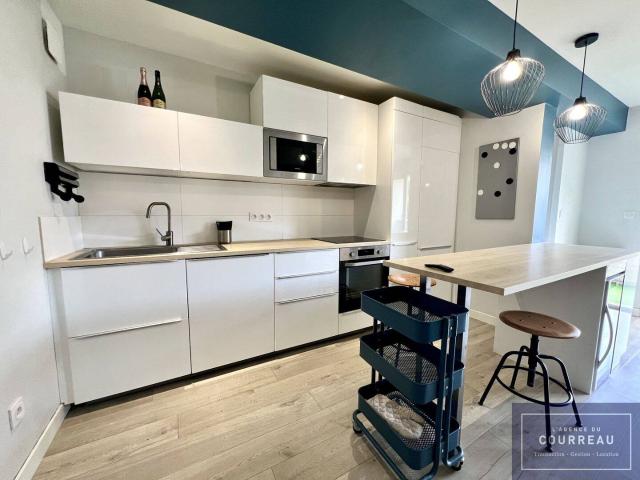F3 de 54 m² loué meublé avec terrasse, climatisation et parking