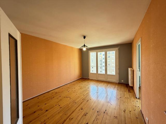 F3 de 62m2 avec BALCON, CAVE et poss. GARAGE secteur Fauriel