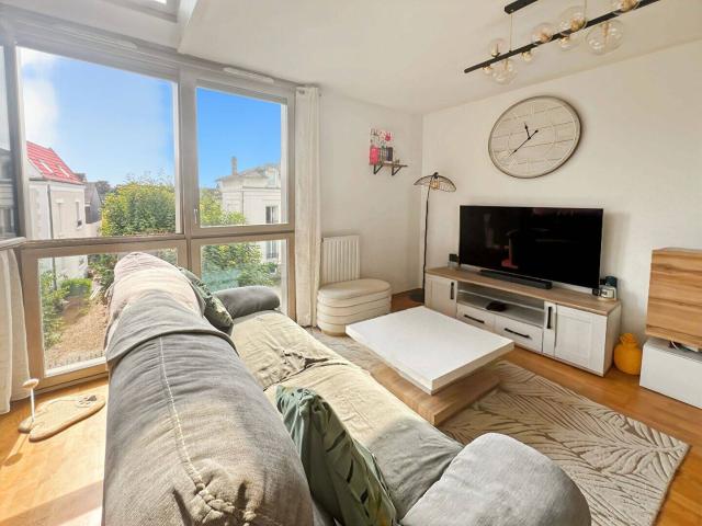 F3 en duplex, 56m2, EAUBONNE, terrasse, parking privé loué meub