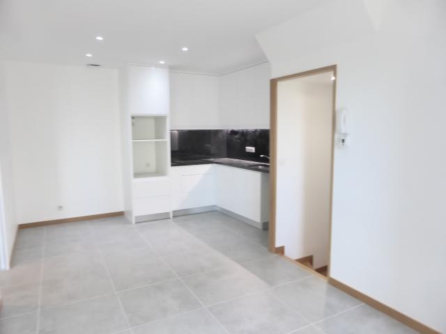 F3 en duplex avec un emplacement de parking extérieur