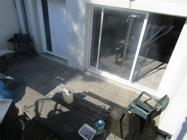 F3 en RDC avec cuisine équipée, grand garage, terrasse et grand jardin