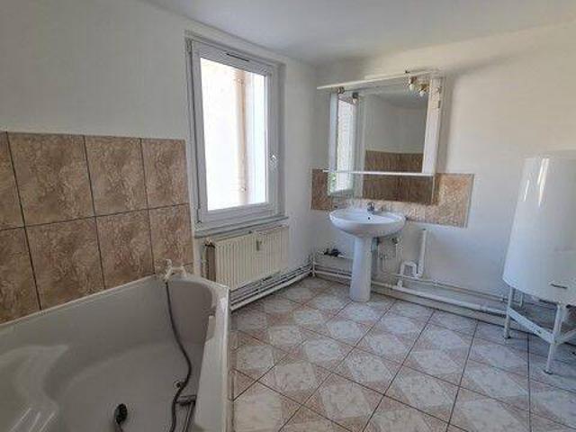F3 spacieux 95m² proche commodités