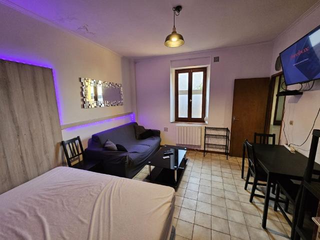 F1 DE 24M² / CUISINE INDEPENDANTE EQUIPEE / SDB / JARDIN 40M² / BOX INTERNET