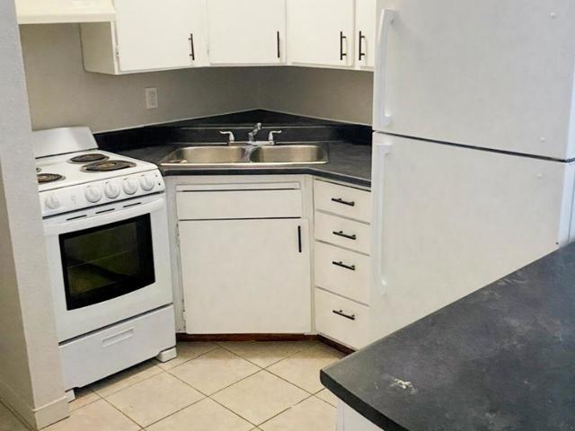 F1, F5, 1 bd, 1 bath Apt