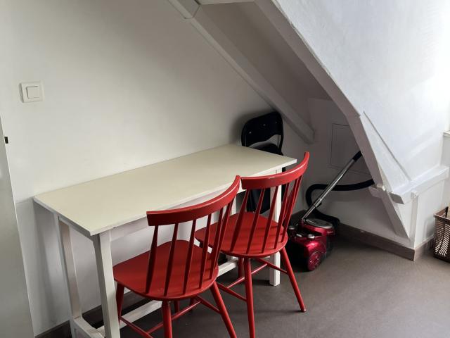 F1 MEUBLE BOULEVARD BRUNE