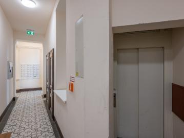 F22+ ERSTBEZUG: 4 Zimmer ALTBAUWohnung viel Potenzial in einem fantastischem Haus
