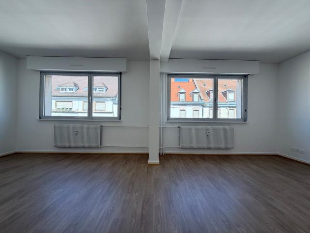 F2/3 rénové de 87m² avec garage et balcon – Musée d’Art Moderne