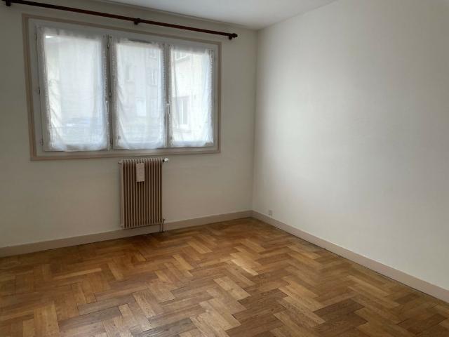 F2 48m² PROCHE MAIRIE – Location – BEGIP