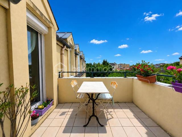 F2 51m² dernier étage avec terrasse SUD et BOX