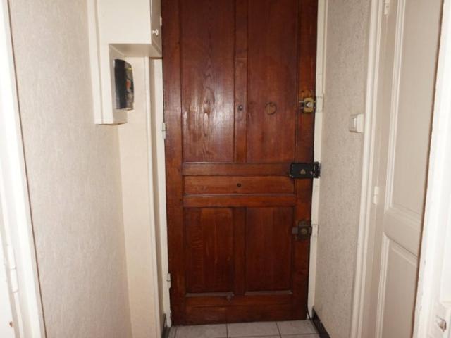 F2 66 RUE WALDECK ROUSSEAU LYON 6