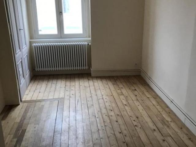 F2 14 RUE VICTOR HUGO 69002 LYON