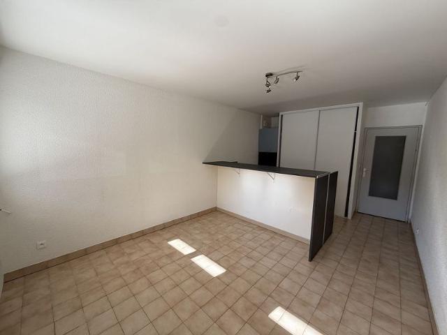 F2 32m ²