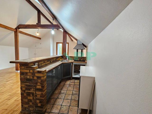 F2 ATHIS MONS 2 pièce s 49,01 m2