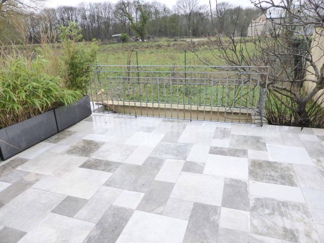F2 avec mezzanine + terrasse