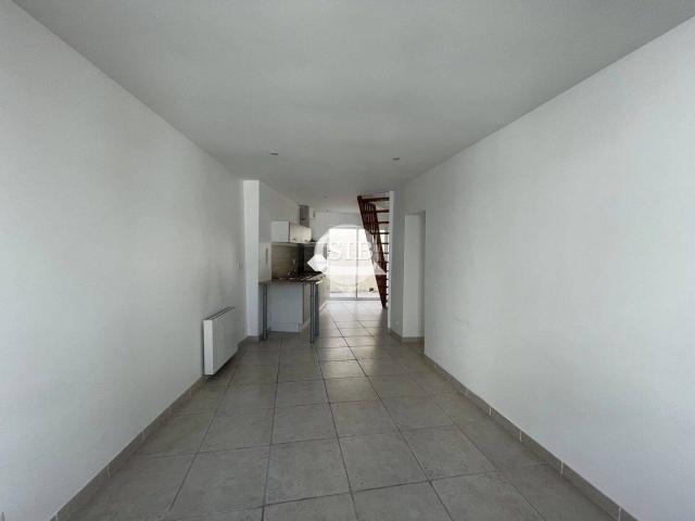 F2 avec terrasse et parking Loyer 750 euros