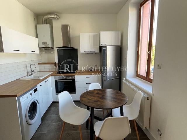 F2 BIS MEUBLE RUE DU BACHOLET BOURGOIN JALLIEU