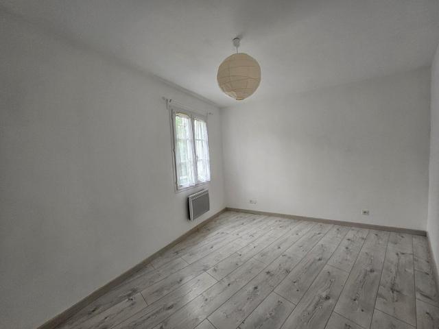 F2 centre ville de Provins 40m2