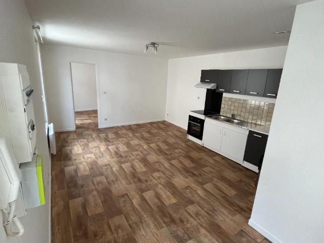 F2 CENTRE VILLE MEUBLE DOUBLE VITRAGE ET VOLETS ROULANTS