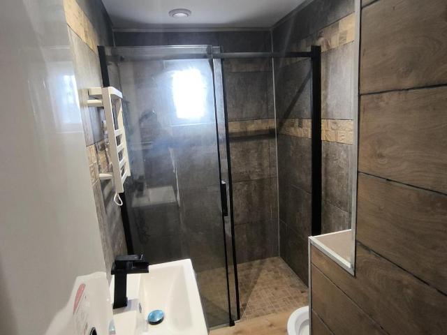 F2 en rez de chaussée 45m2 entièrement rénové