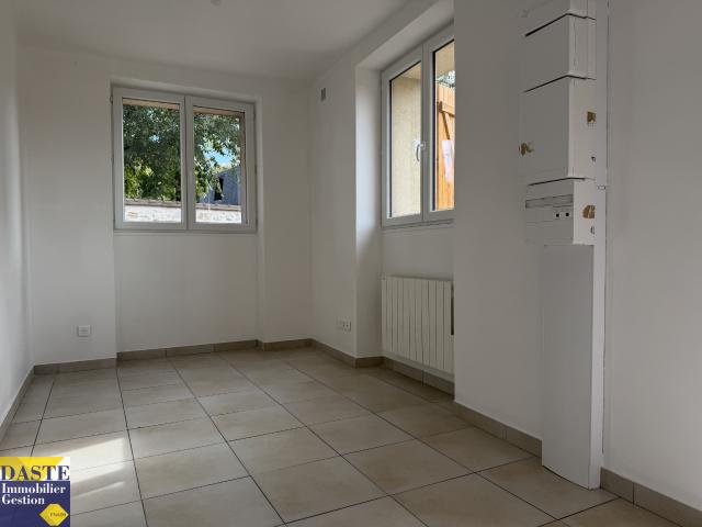 F2 en rez de chaussée avec jardin