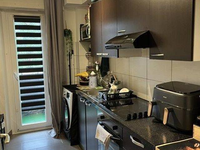 F2 équipé avec balcon et parking, CHAUFFAGE COMPRIS