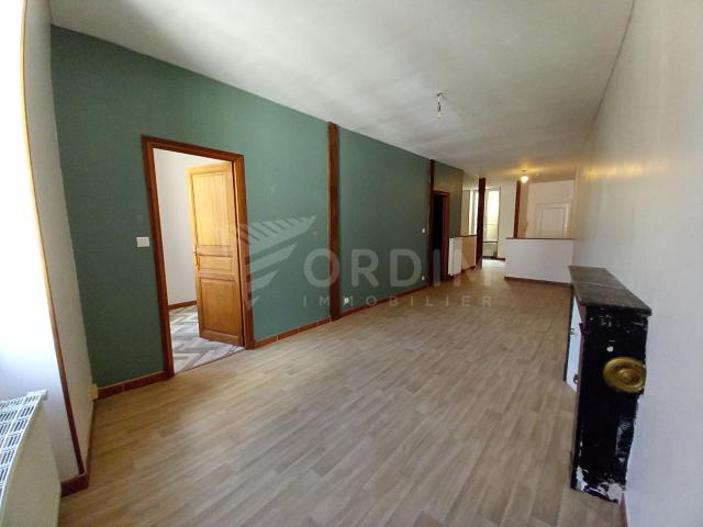 f2 lumineux centre ville 53 m²