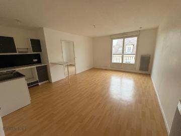 F2 Lumineux Centre Ville Claye Souilly