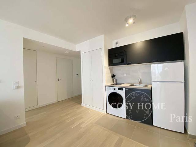 F2 Meublé, 1 chambre. Parking en sous sol en sus 100 euros
