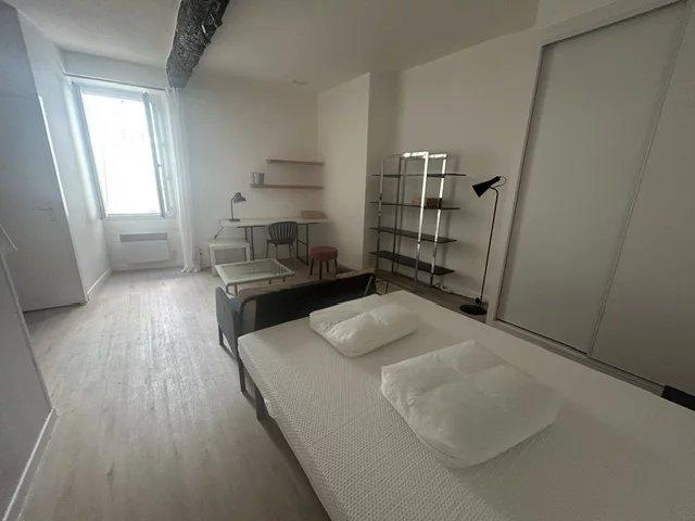 F2 MEUBLE