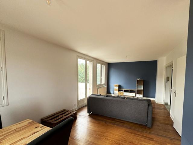 F2 MEUBLE CHAMALIERE AVEC CAVE